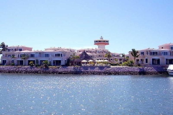 Isla Mazatlan Golden Resort