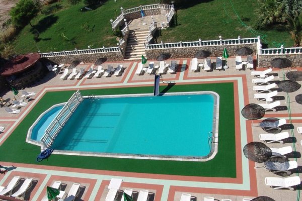 Temple Beach Hotel