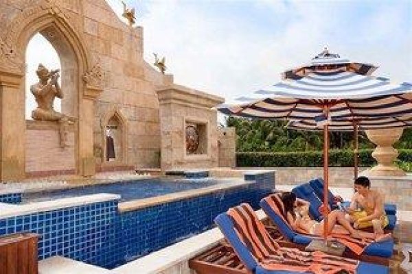 Pullman Sanya Yalong Bay Villas & Resort