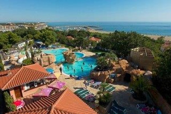 Camping Le Bois De Valmarie