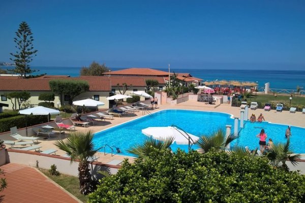 Villaggio Club Borgo Marino & Albatros