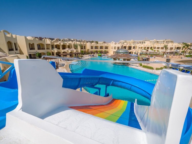 Sunny Days Resort Spa & Aqua Park