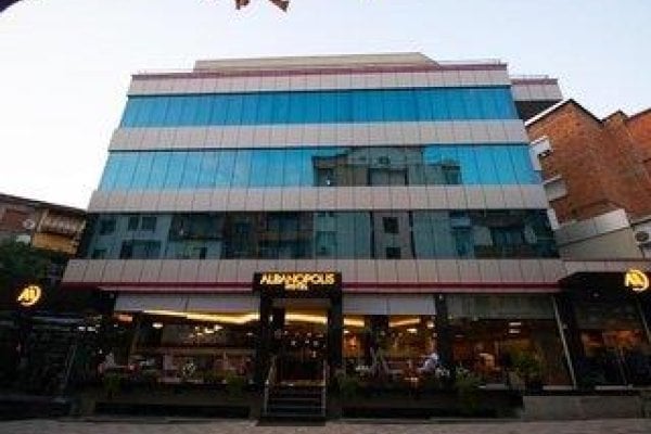 Albanopolis Hotel
