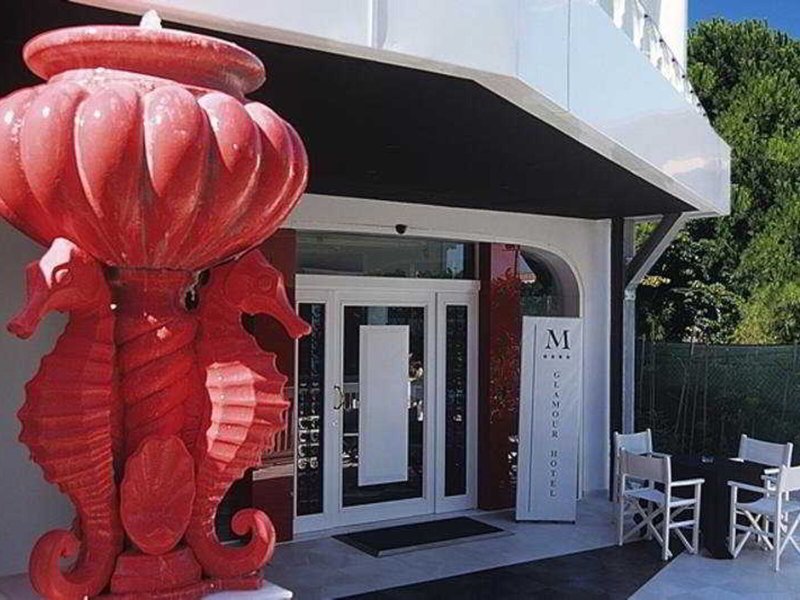 M Glamour Hotel recenzie