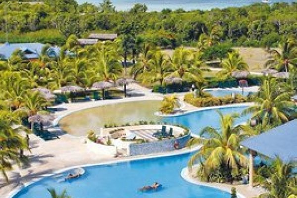Aston Costa Verde Beach Resort