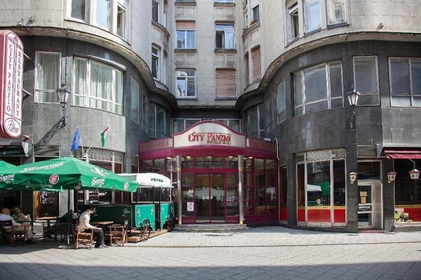 City Hotel Pilvax