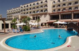 Constantinos The Great Beach Hotel recenzie