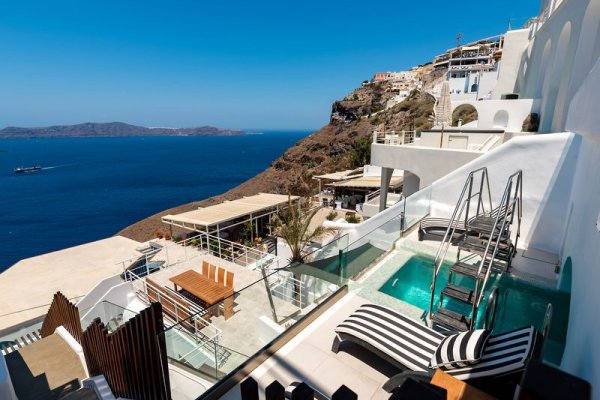 Daydream Luxury Suites