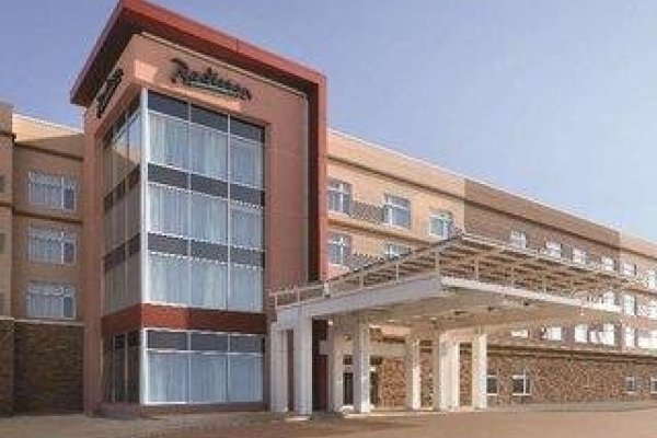 Radisson Kingswood Hotel And Suites