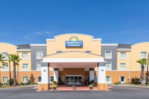 Days Inn & Suites - Savannah NorthI-95