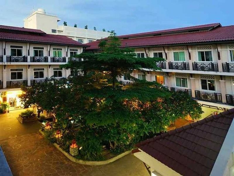 Rambuttri Village Inn & Plaza recenzie