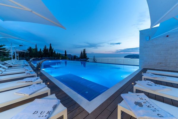 Dukley Hotel & Resort