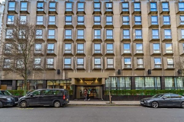 Central Park Hotel