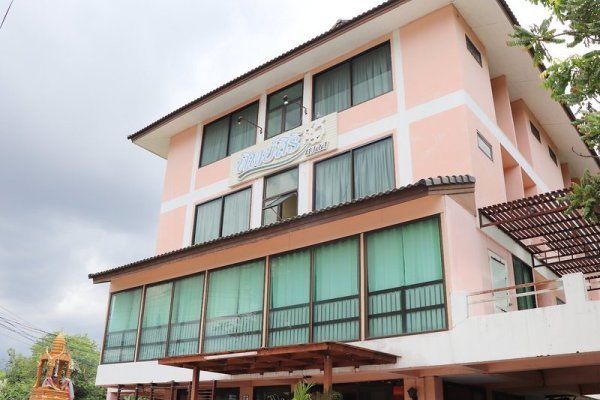 Tipsiri Place by OYO Rooms