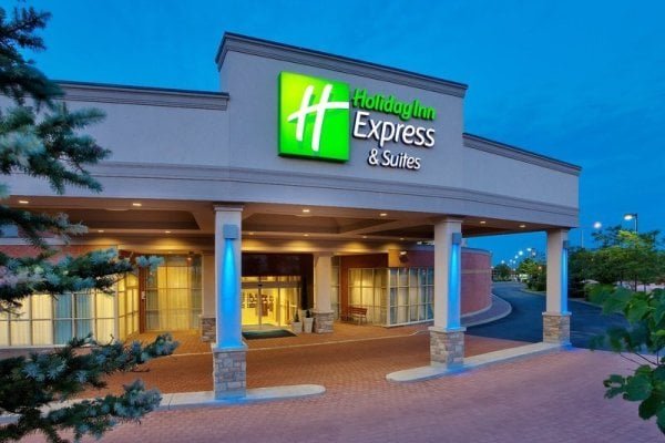 Holiday Inn Express & Suites Toronto - Mississauga