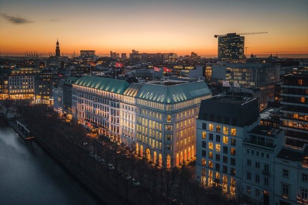 Fairmont Hotel Vier Jahreszeiten
