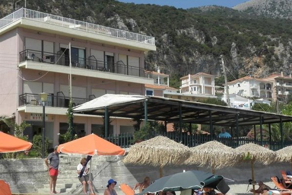 Riviera Hotel