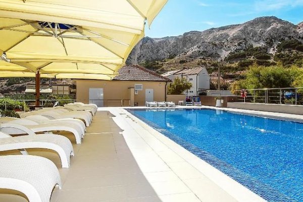 Hotel Dobrovit