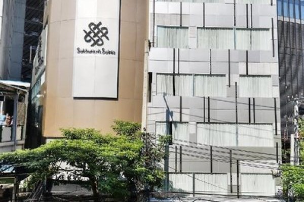 S Sukhumvit Suites Hotel