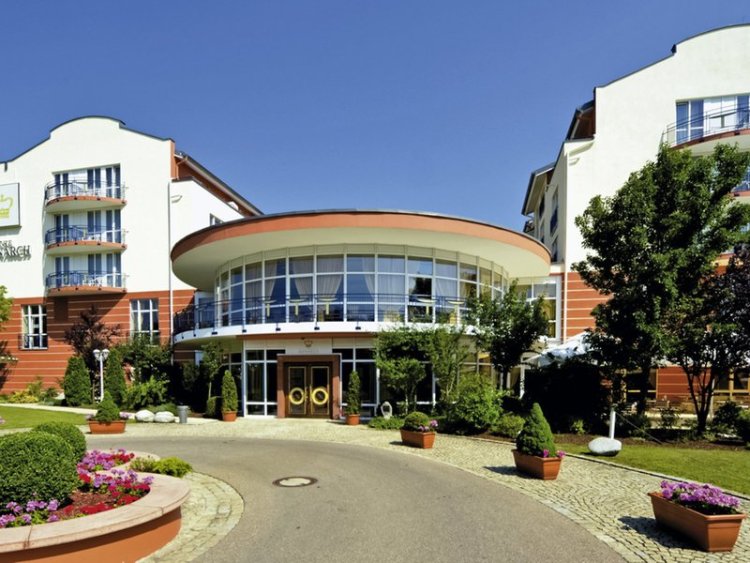 The Monarch Hotel