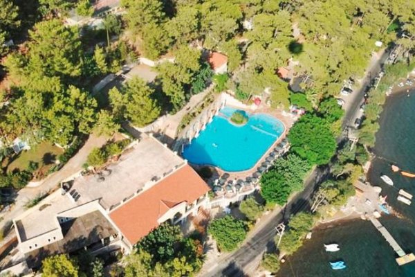 Club Bellamare Beach