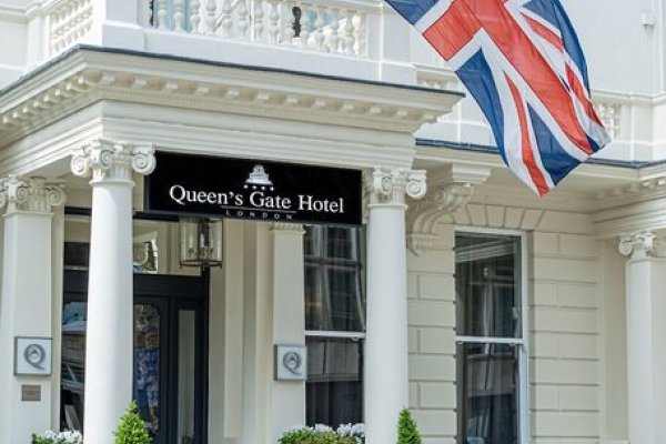 The Queen S Gate Hotel