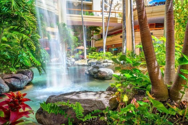 Hyatt Regency Waikiki Beach Resort & Spa