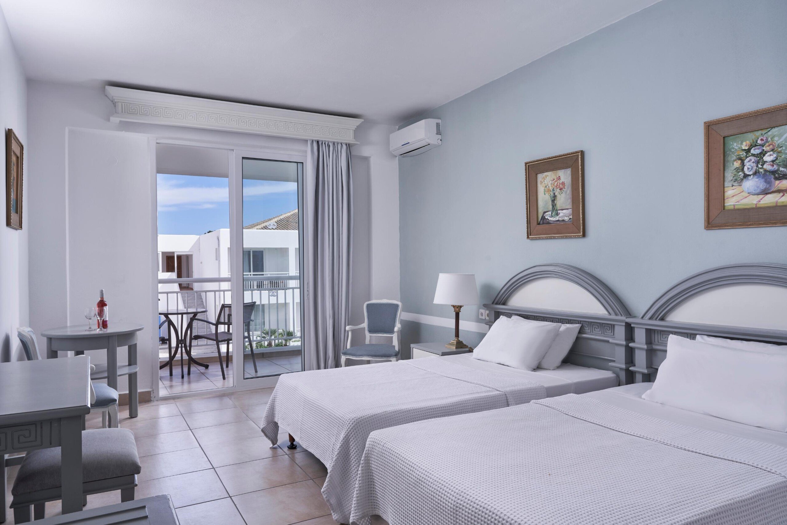 Classic Rooms with Garden View