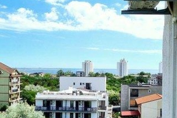 Blue Sky Hotel