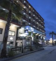 Canifor Hotel