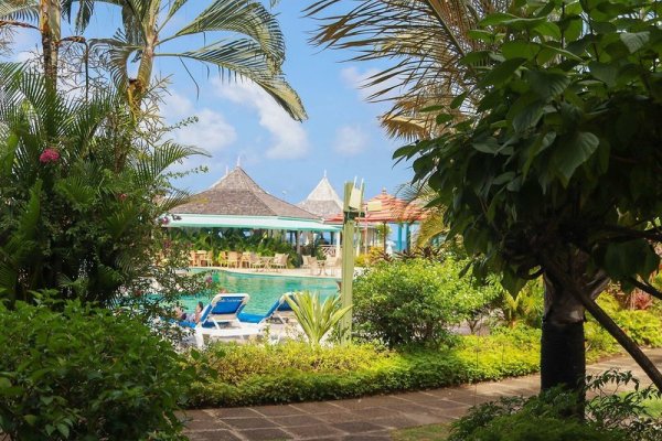 Bay Gardens Beach Resort