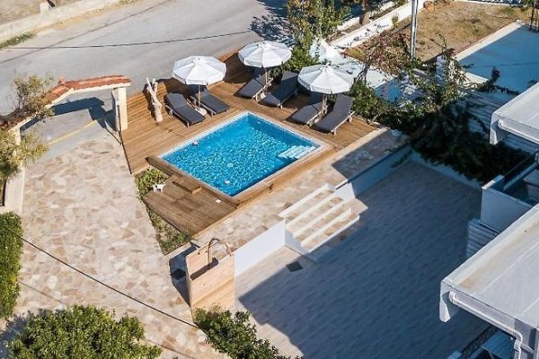 Yianna Studios