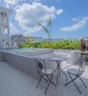 RoomQuest the Peak Patong Hill