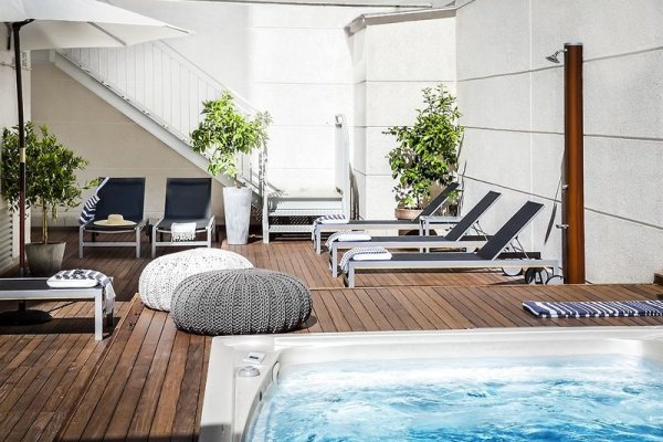 Eric Vökel Atocha Suites