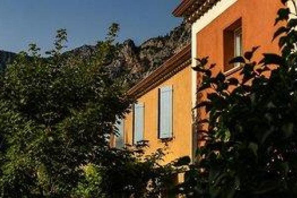 Les Restanques De Moustiers