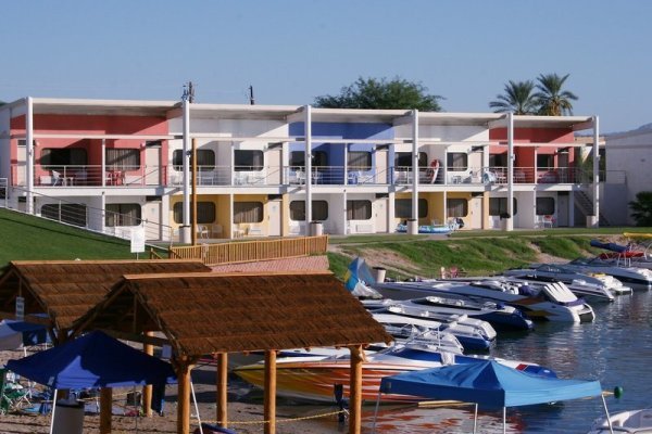 The Nautical Beachfront Resort