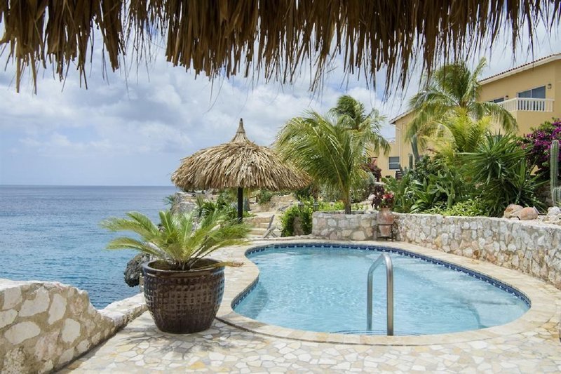 Lagun Blou Resort