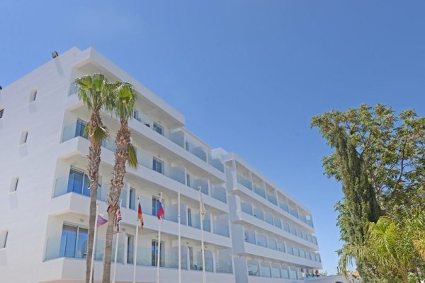Chrystalla Hotel