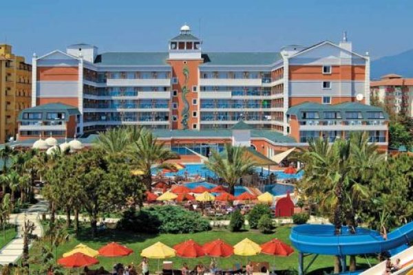 Insula Resort & Spa recenzie