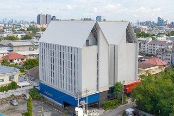 Blue Hippo Hotel