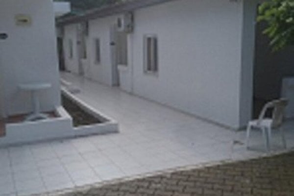 Side Beach Club