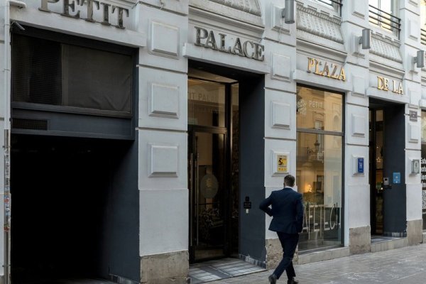 Petit Palace Plaza de la Reina