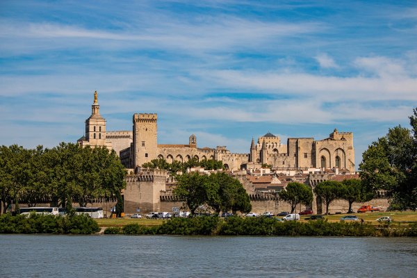 Klenoty Provensálska: Marseille a Avignon