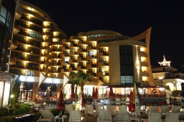 Fiesta M Hotel
