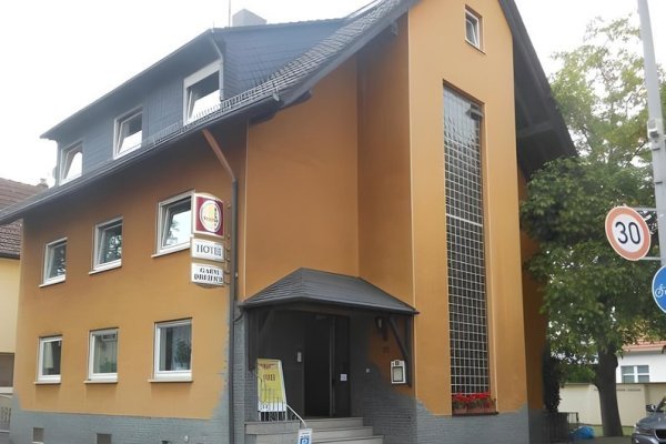 Hotel Henry