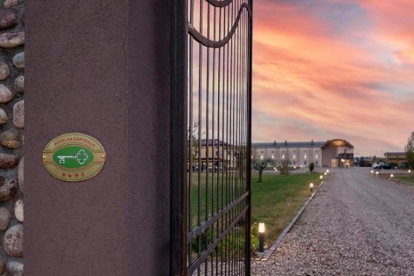 La Caporala Hotel