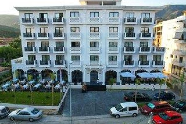 Chimaera Hotel