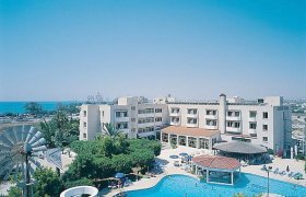 Crown Resort Henipa recenzie