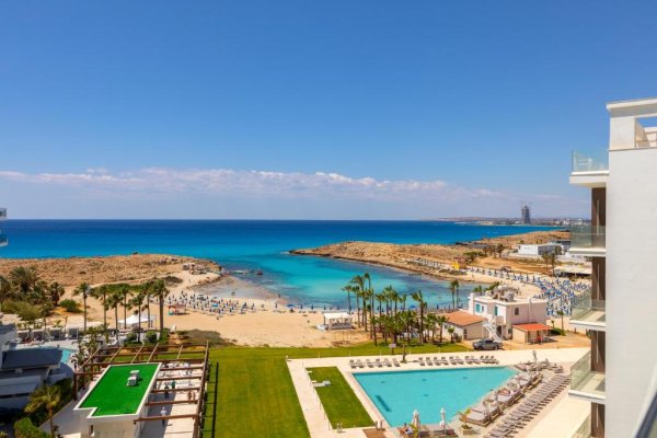 Pobytový zájazd Cyprus, Ayia Napa: Chrysomare Beach Hotel & Resort 5*