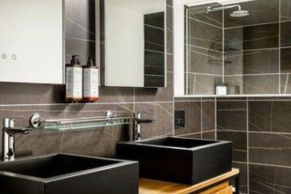 Mercure Newport Hotel